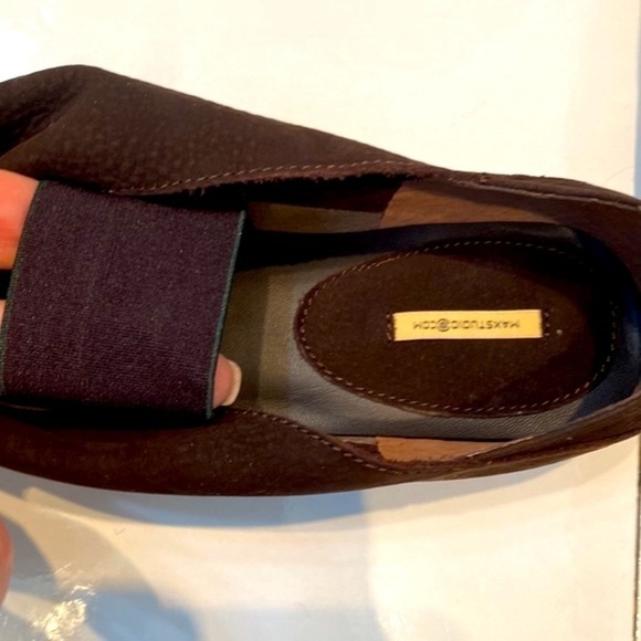 Max Studio Lively 2 dark brown 💯 suede flats. Traction bottom.Size 6.5 NWT/Box - Picture 8 of 11
